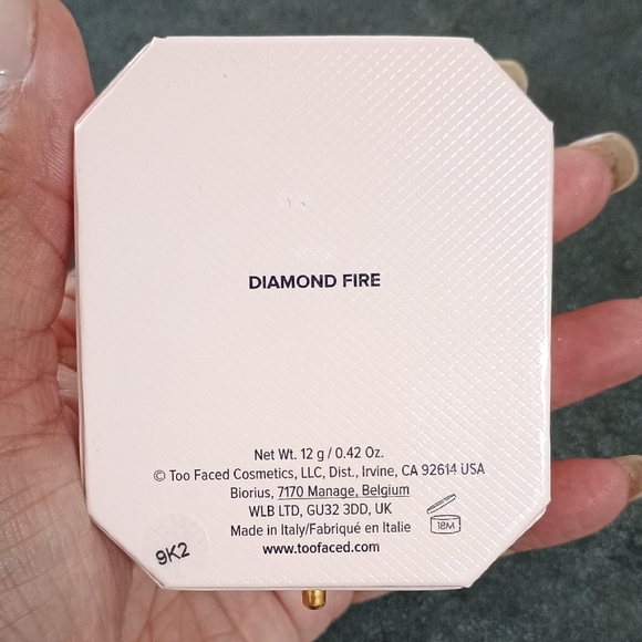 Too Faced Diamond Light Highlighter - Diamond Fire - Picture 4 of 5